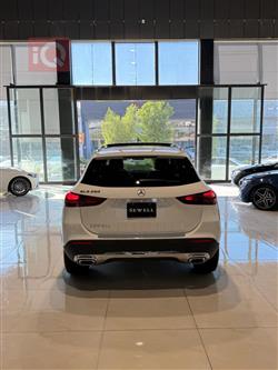 مرسيدس بنز GLA